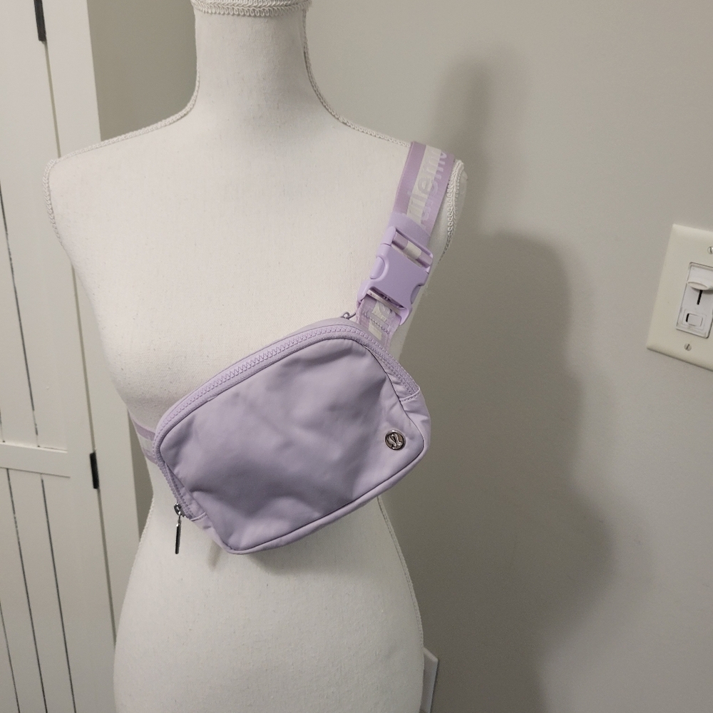 🚫SOLD🚫LULULEMON 1L BELT BAG BUNDLE - Picture 3 of 6